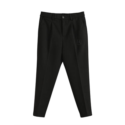 pantalon en laine replié 